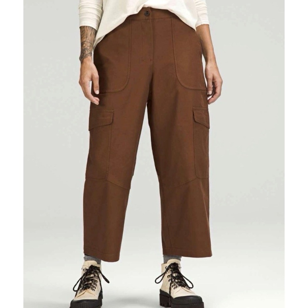 Lululemon Light Utilitech Cargo Pocket High-Rise Crop Women's 29 Retail $128
